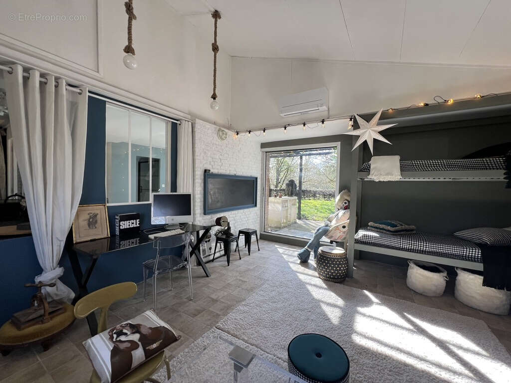 Maison à COSNE-COURS-SUR-LOIRE