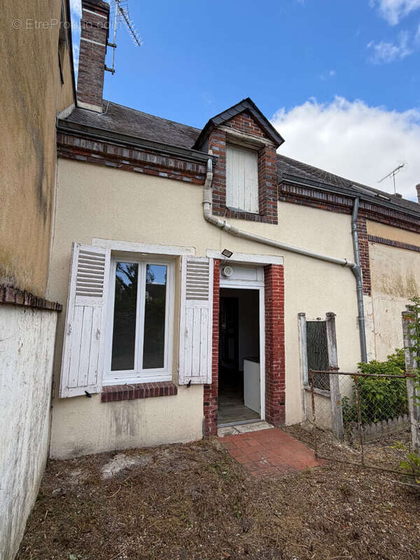 Appartement à BROU