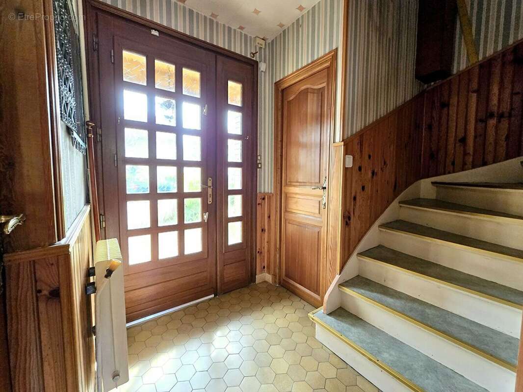 Maison à SAINT-ETIENNE-AU-MONT