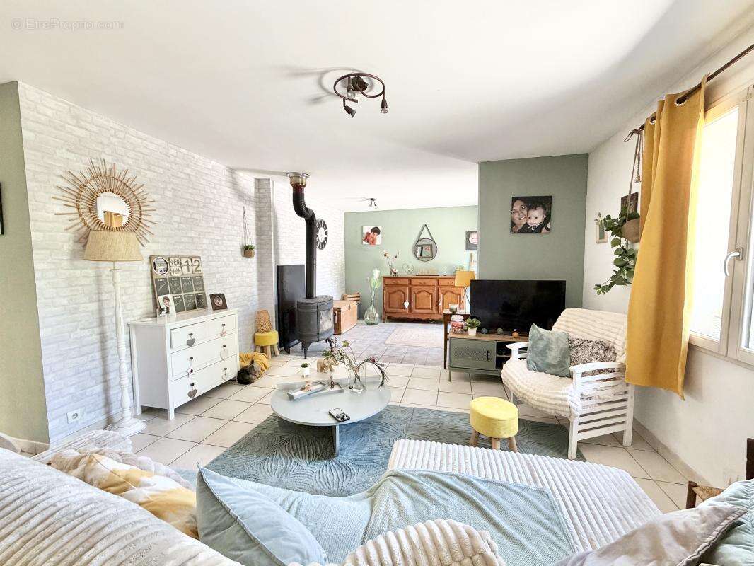 Maison à LA GUERCHE-SUR-L'AUBOIS