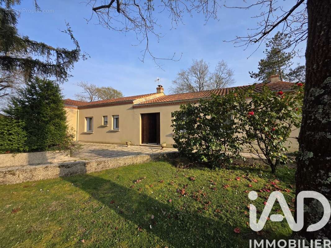 Photo 2 - Maison à CHEMERE