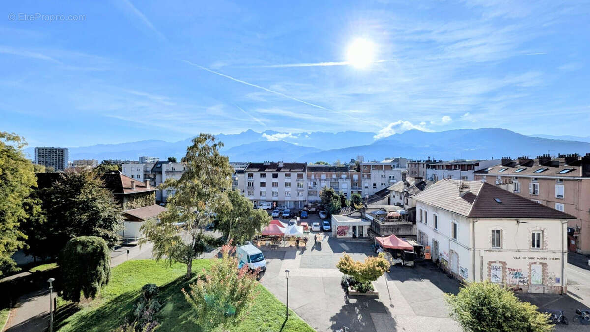 Appartement à SAINT-MARTIN-D'HERES