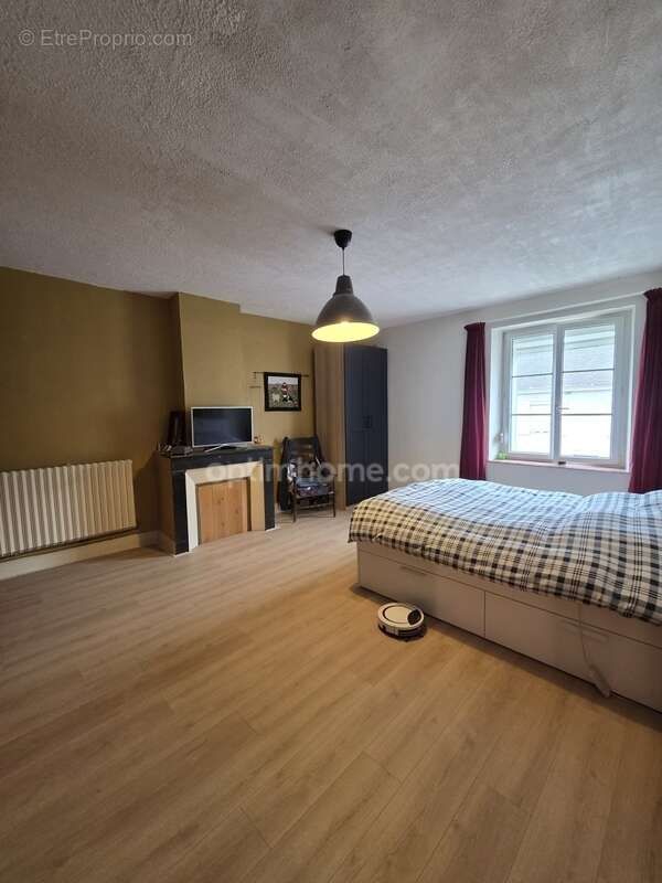 Maison à MONT-DEVANT-SASSEY