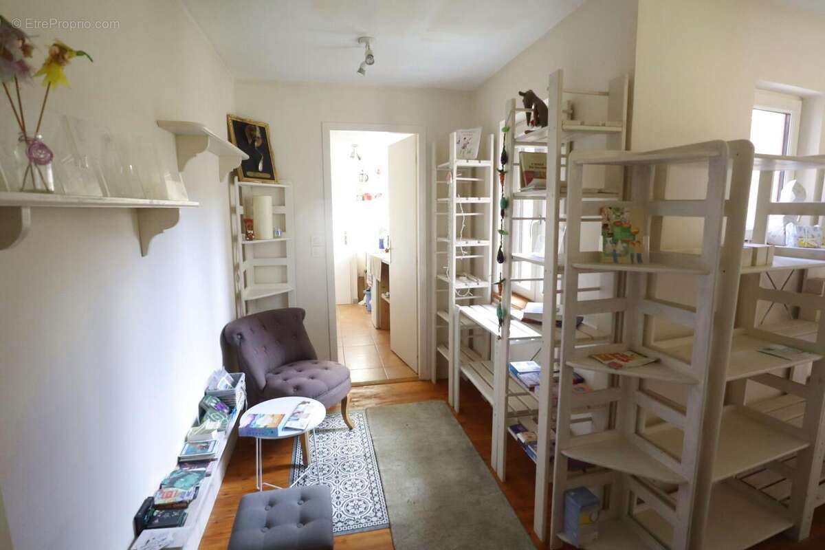 Photo 3 - Commerce à SAUZE-VAUSSAIS