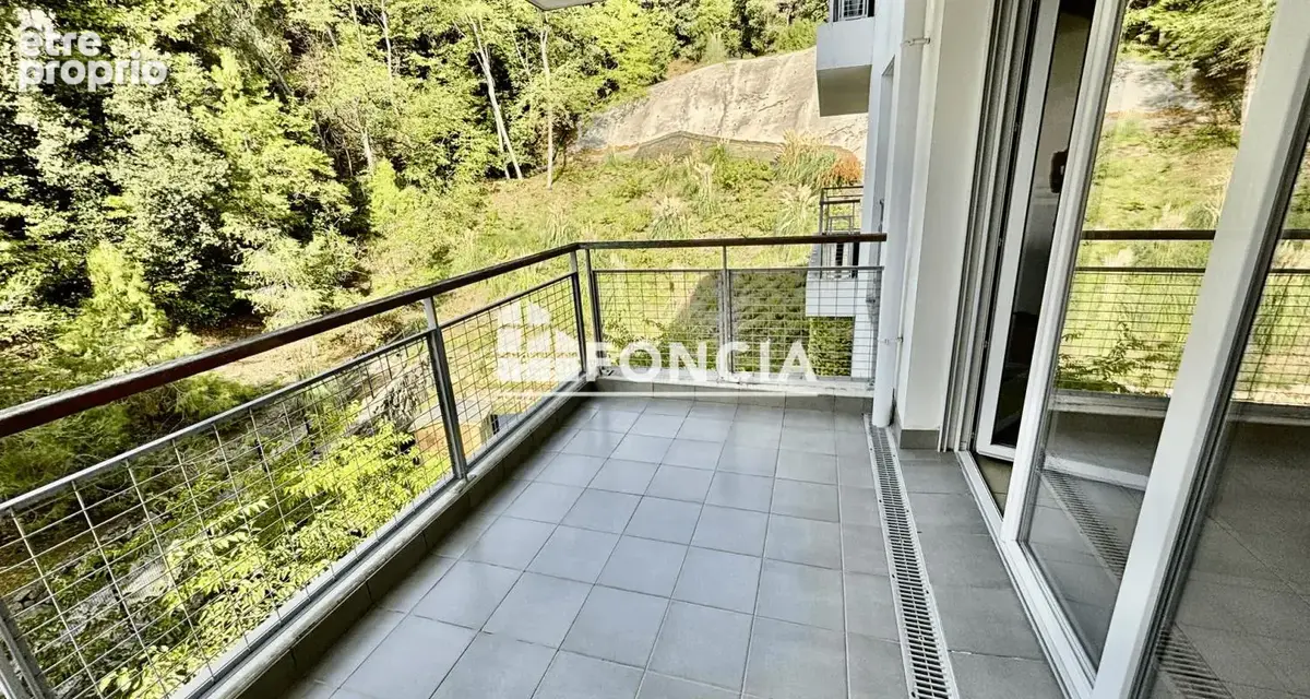 Cannes la Bocca - Appartement T2 43,31 m2 avec double parking - à Cannes – Résidence avec piscine - - photo 2