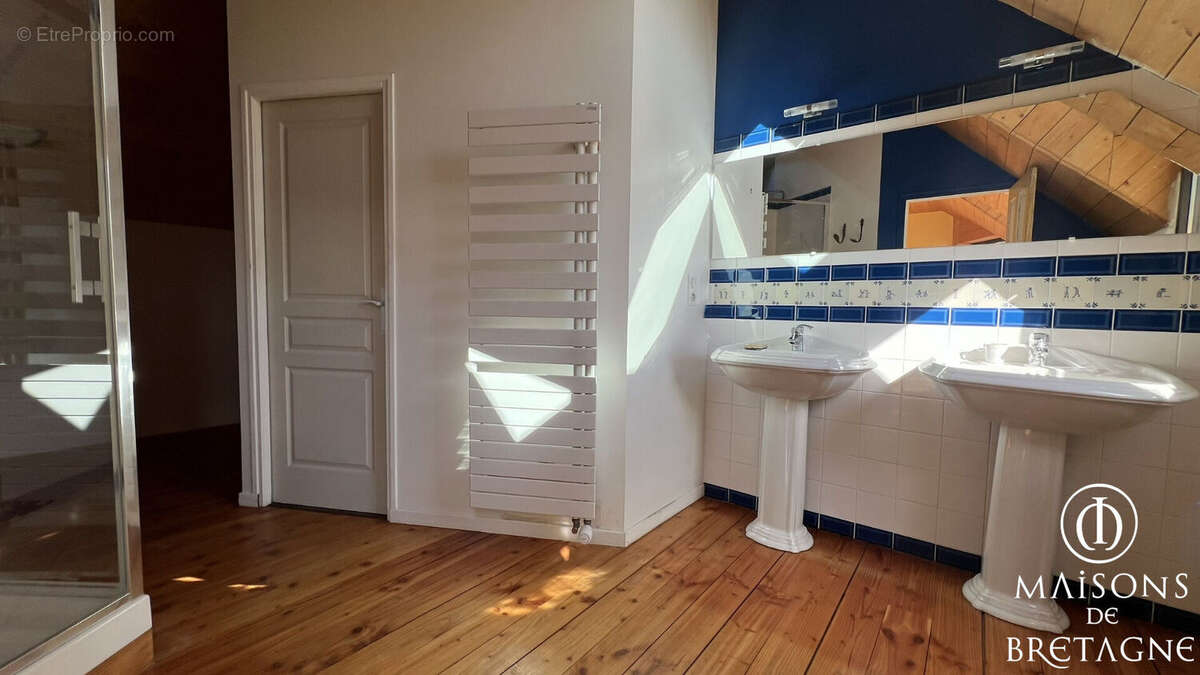 Maison à RIEC-SUR-BELON