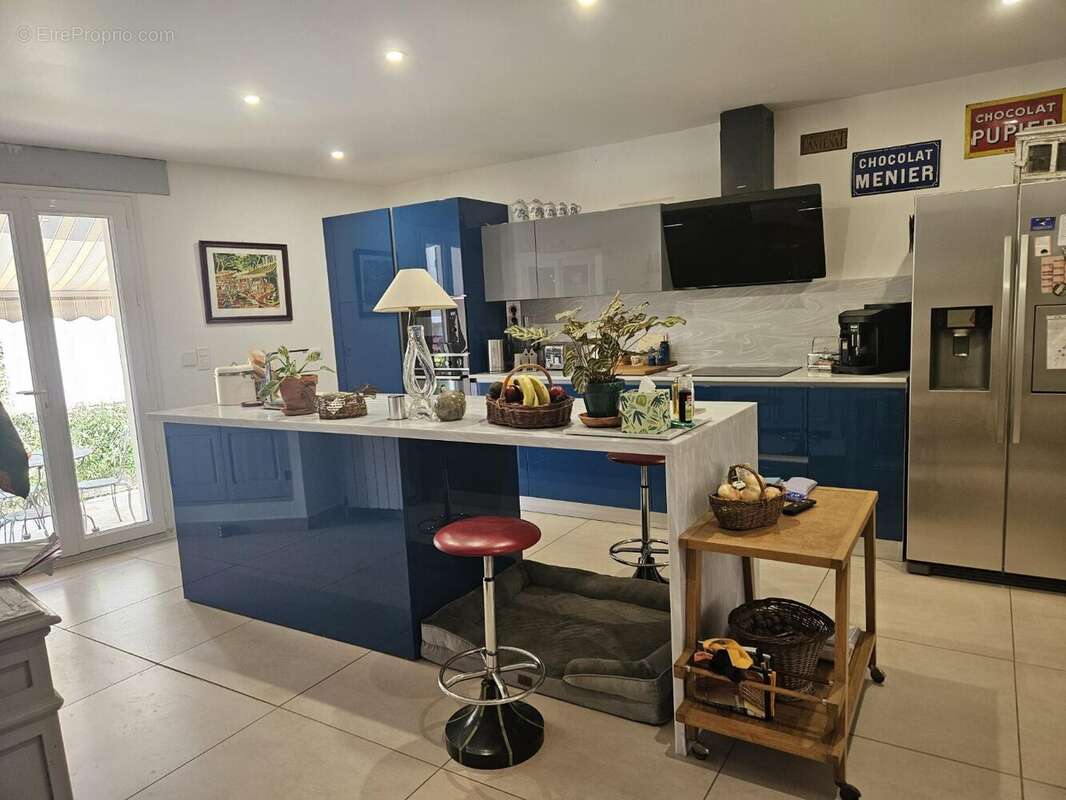 Maison de caractère, grand garage, terrasses et piscine - photo 2