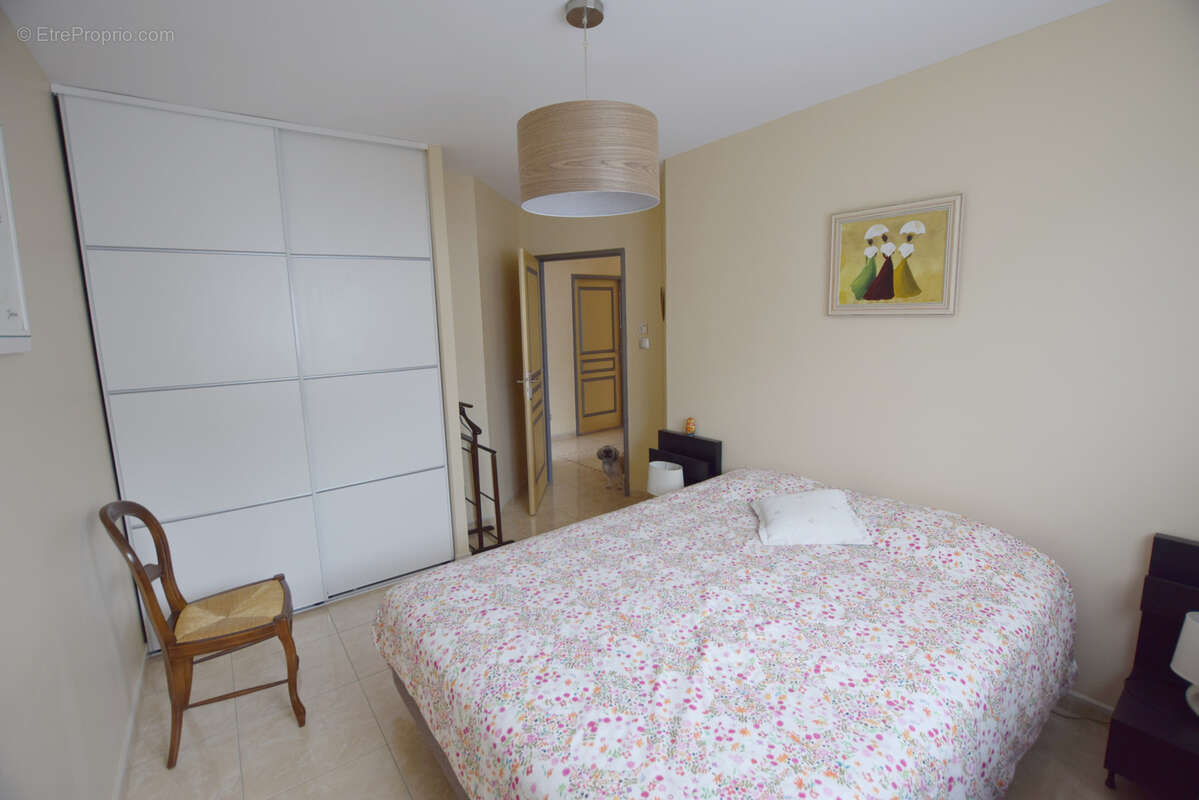 Maison à VIEUX-CHARMONT