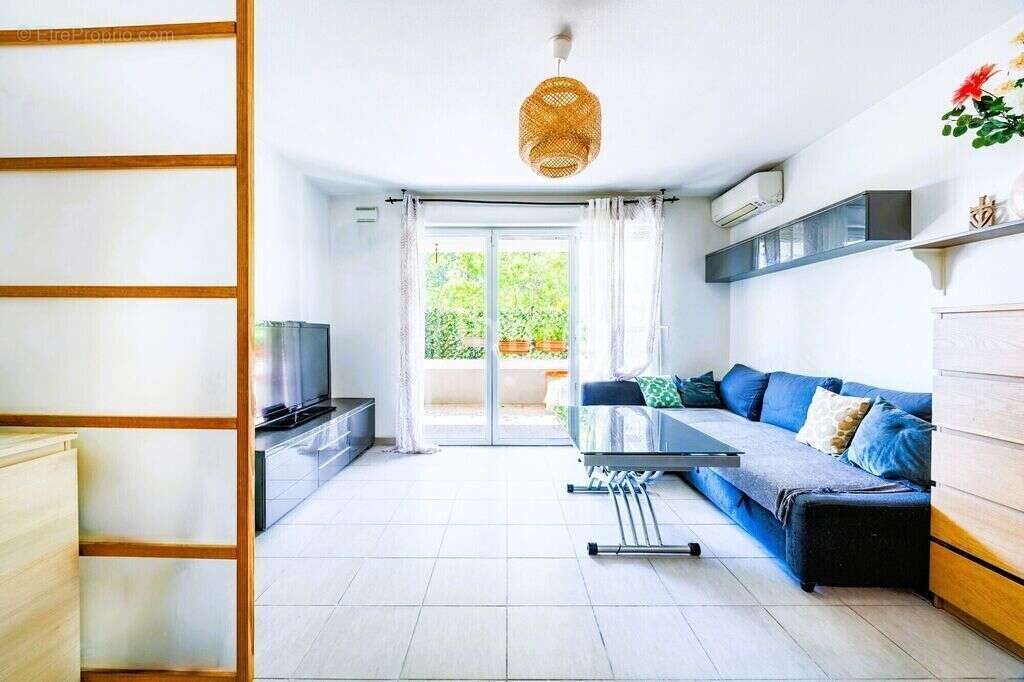 Limitrophe 11ème 12ème Marseille / Appartement / Terrasse/ Garag - photo 2