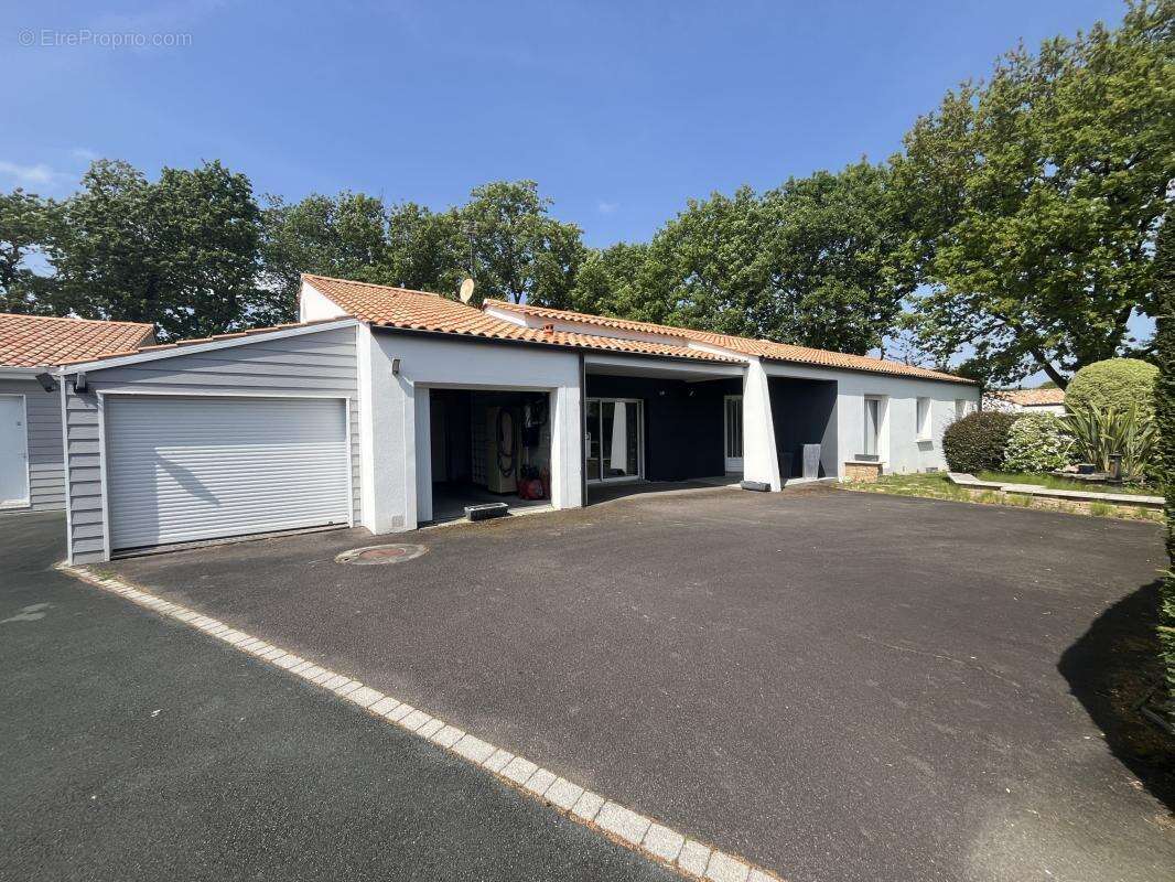 Maison à TALMONT-SAINT-HILAIRE