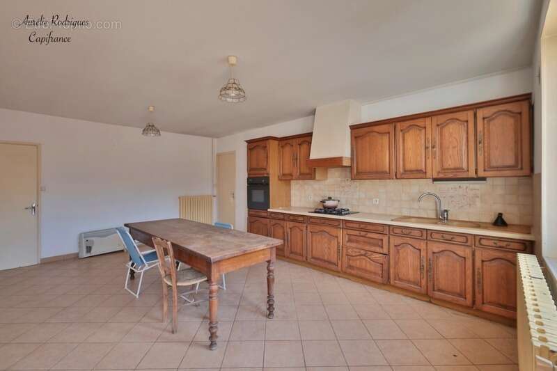 Maison à vendre 3 pièces BOZ (01) - photo 5