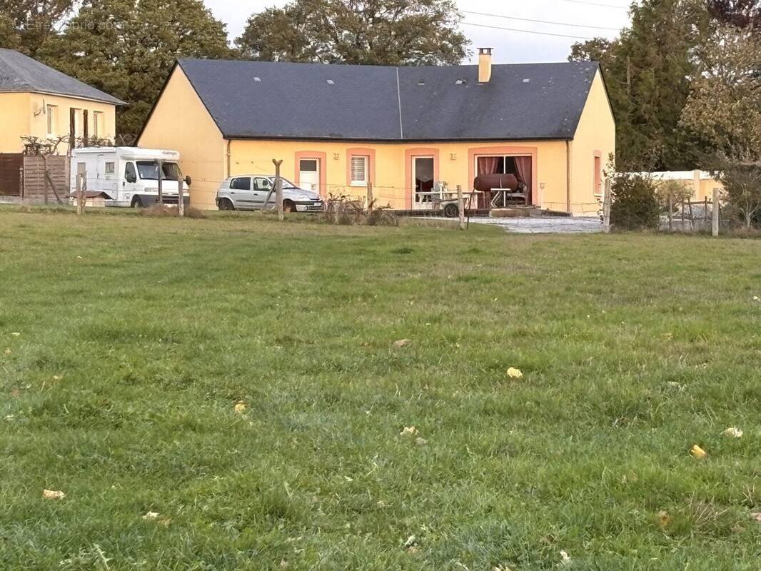 Maison à VOUTRE