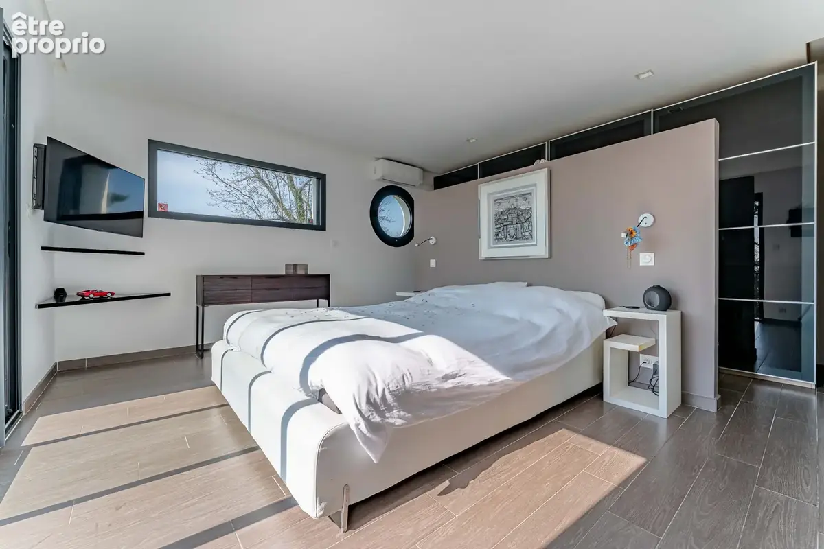 Maison contemporaine de 187m2 sur son terrain de 1000m2. - photo 6