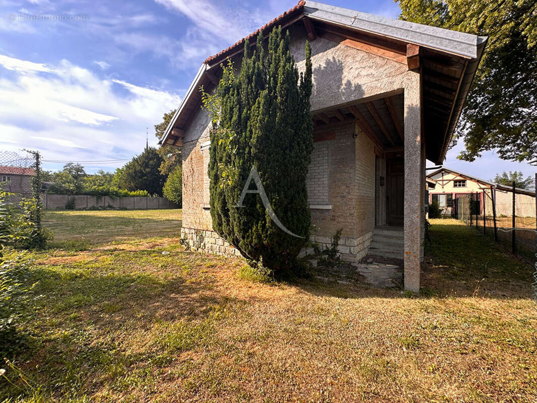 Opportunité rare ? ensemble immobilier unique avec plus de 700 m² de bâtis - photo 7