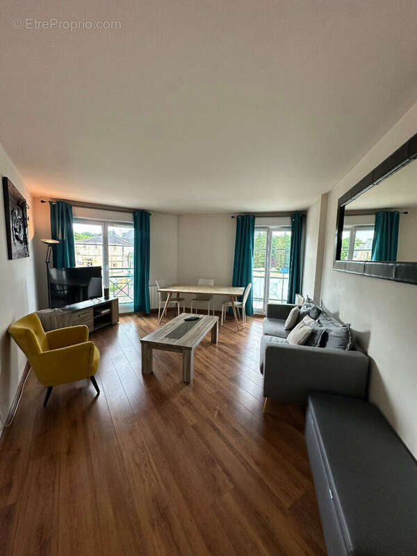 Appartement à LAMORLAYE