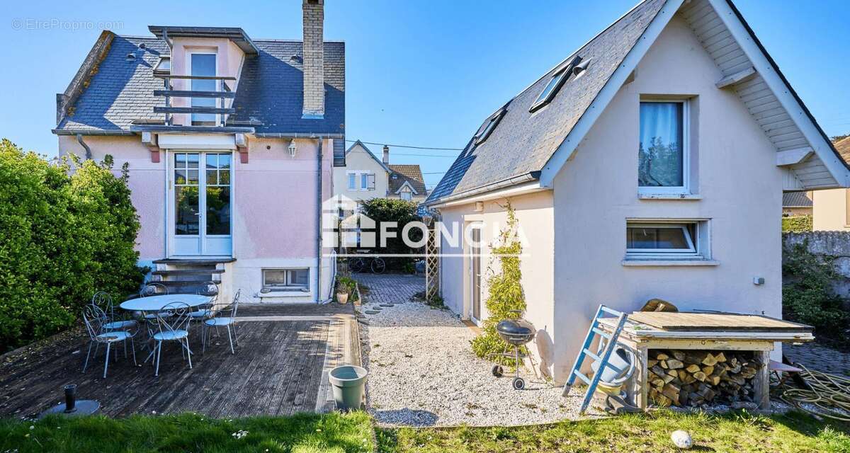 Maison à LUC-SUR-MER