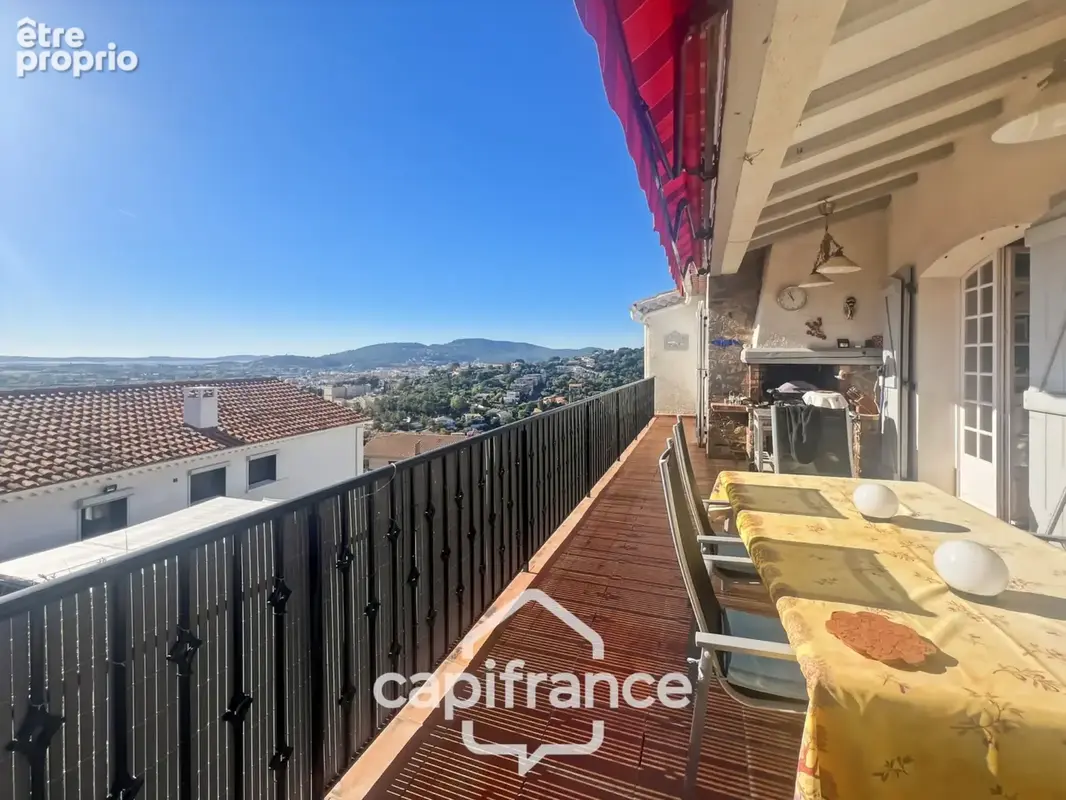 Maison à vendre 8 pièces HYERES (83)- Vue mer panoramique Exceptionnel - Double garage - Ascenseur - photo 51
