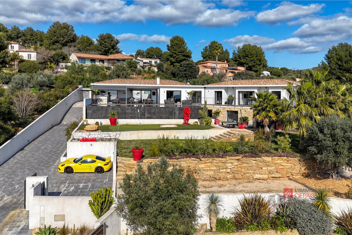 Maison à LA CADIERE-D'AZUR