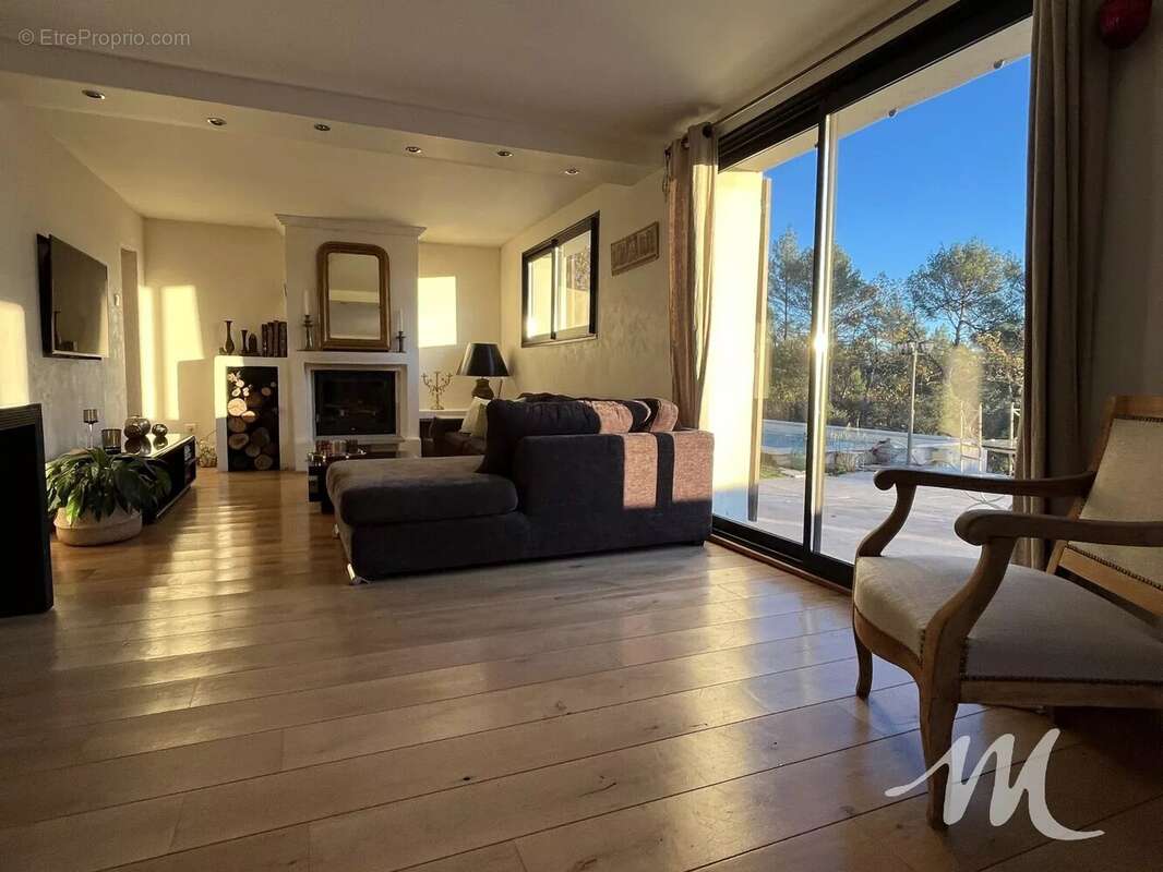 Maison à SAINT-MAXIMIN-LA-SAINTE-BAUME