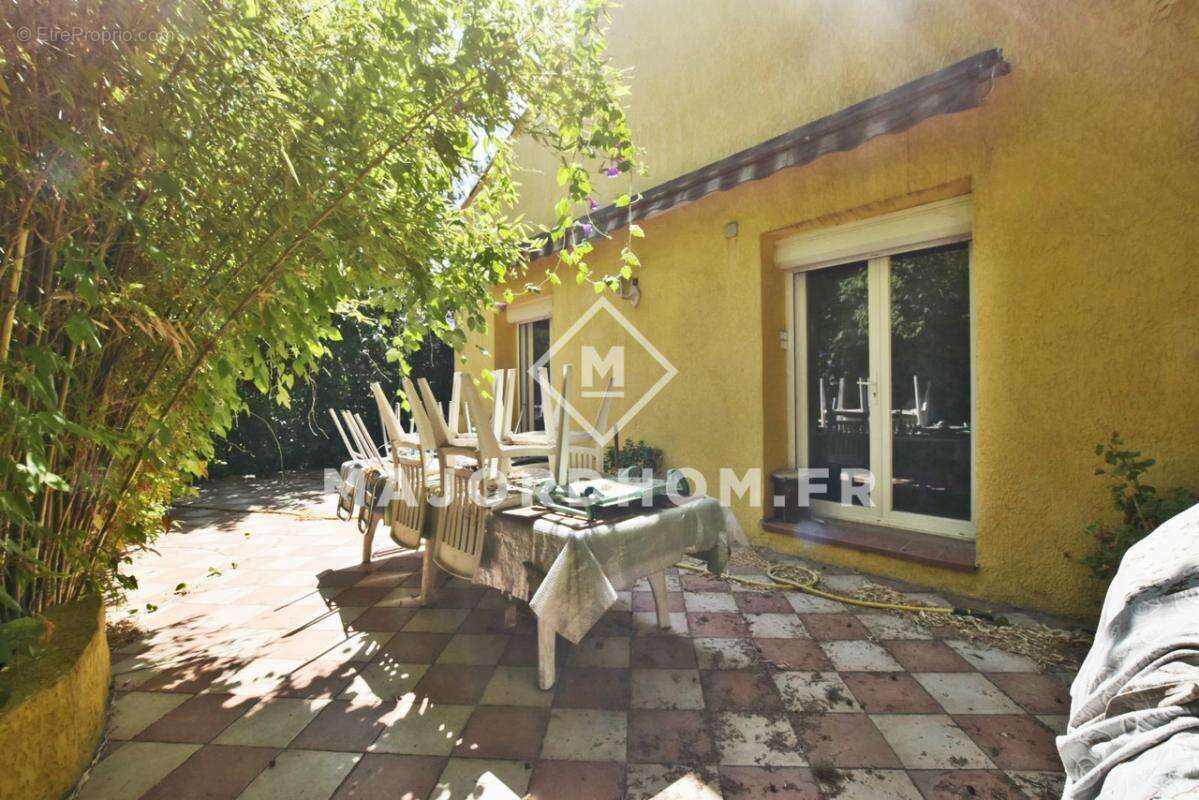 Vend Maison 157m2 terrain de 2193 m2 sans vis à vis  13015 - photo 3