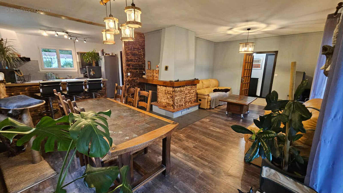 Maison à TREIZE-VENTS