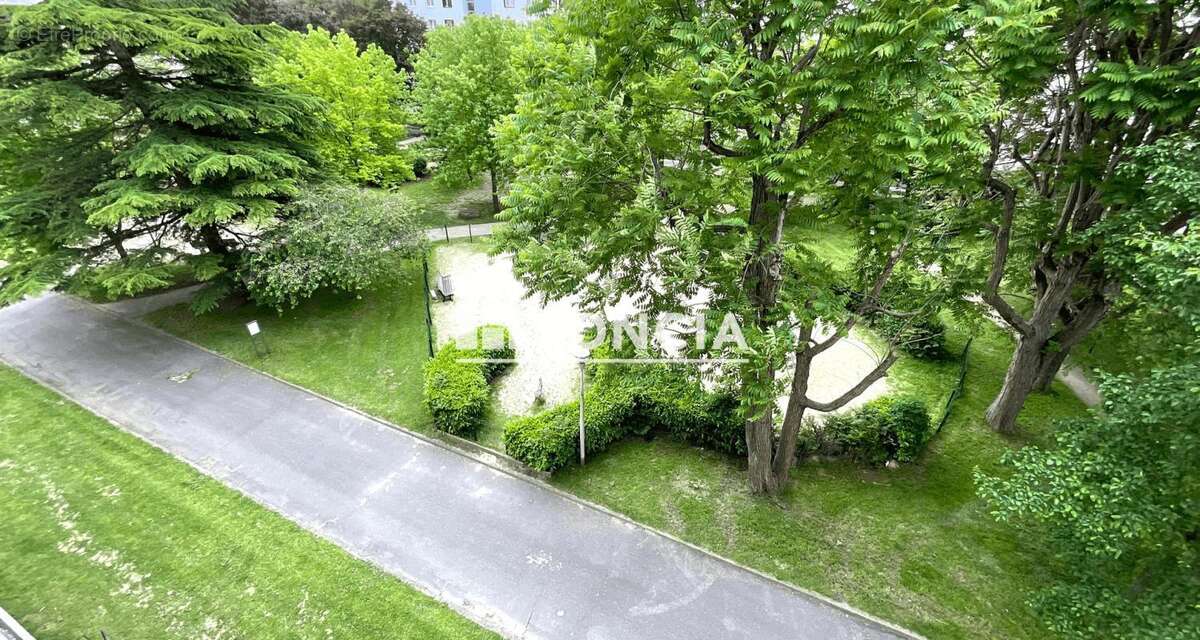 Appartement à ROSNY-SOUS-BOIS