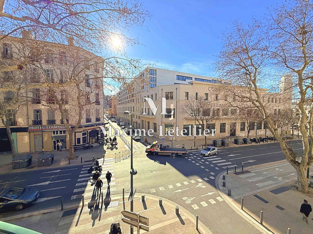 Appartement 69 m² à Marseille-2e  - photo 4