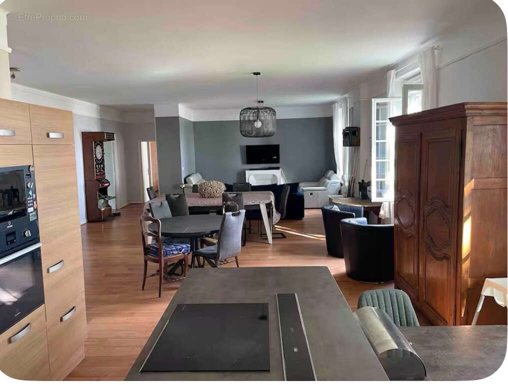 Appartement à REVILLE