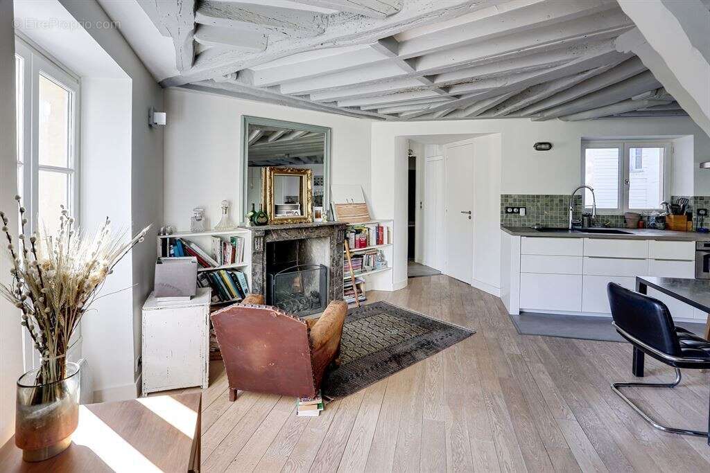 Appartement à PARIS-19E