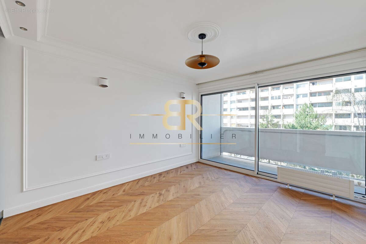 Appartement à PARIS-12E