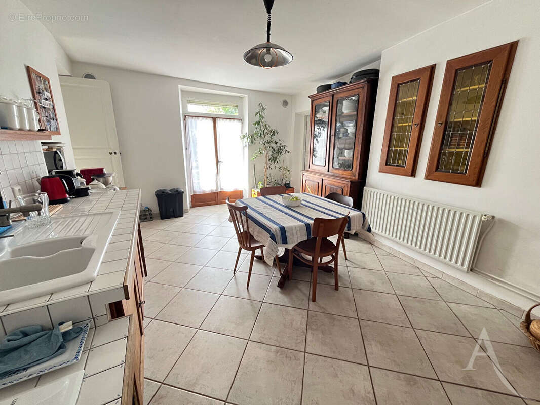 Maison à FOLLAINVILLE-DENNEMONT