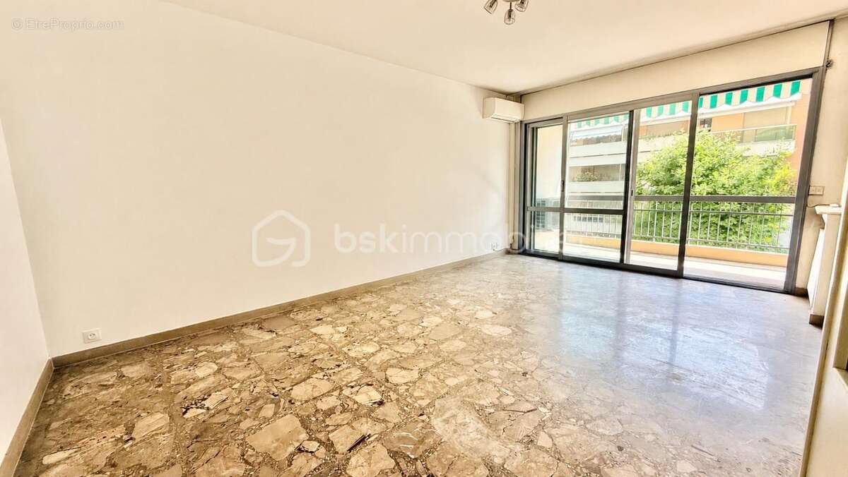 Appartement à VENCE