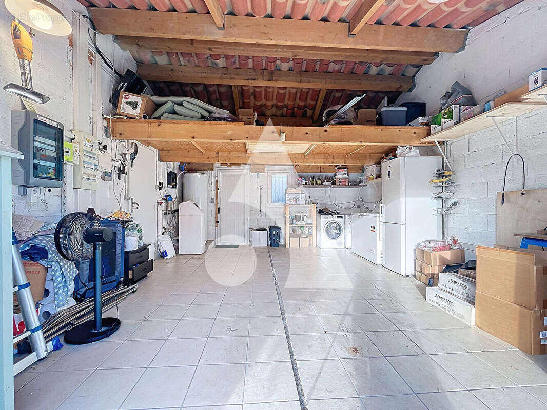 A Vendre Grasse St Antoine maison 5 pièces avec piscine et garage. - photo 11