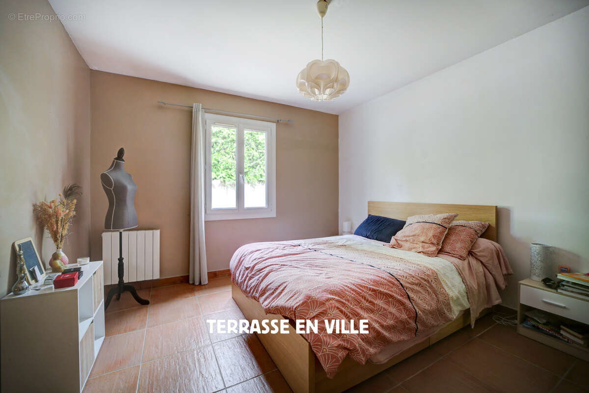 Maison à ROQUEFORT-LA-BEDOULE