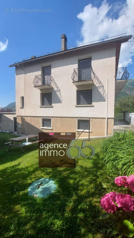 Maison de 220 m2 compose de 3 appartements avec jardin - photo 5