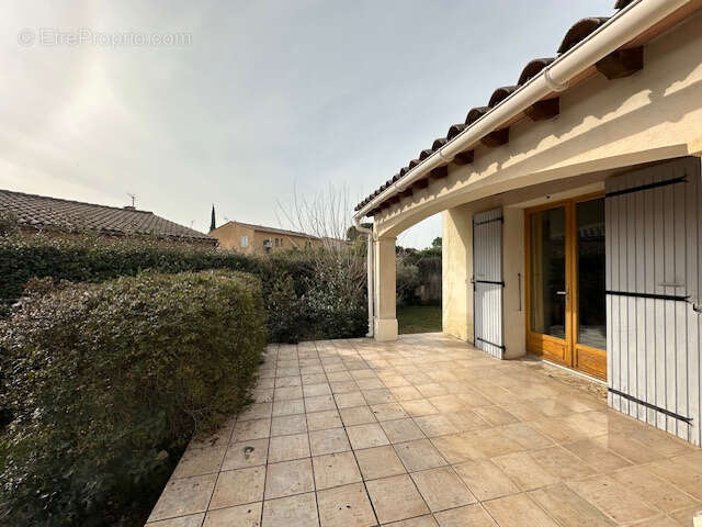 Maison à PERNES-LES-FONTAINES