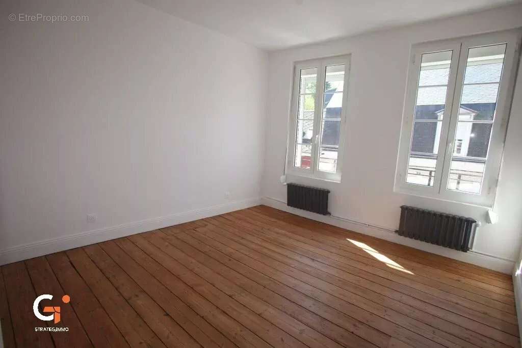 Maison 9 pièces avec jardin et garage - photo 10