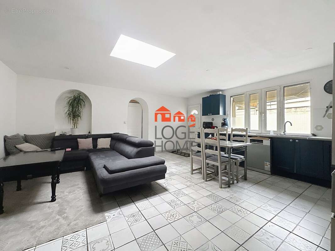 Maison à GRENAY