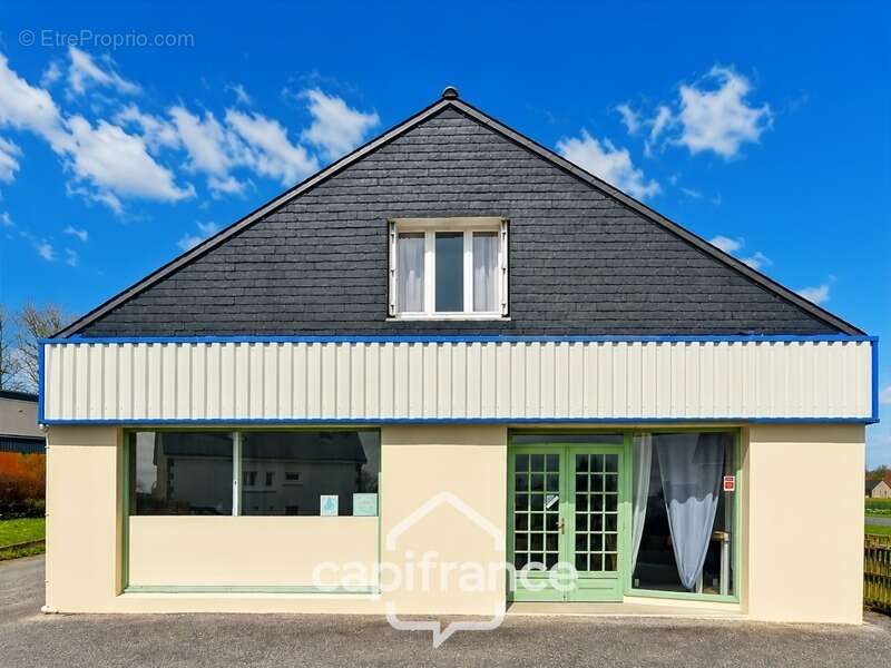 Maison à PLOUGUENAST