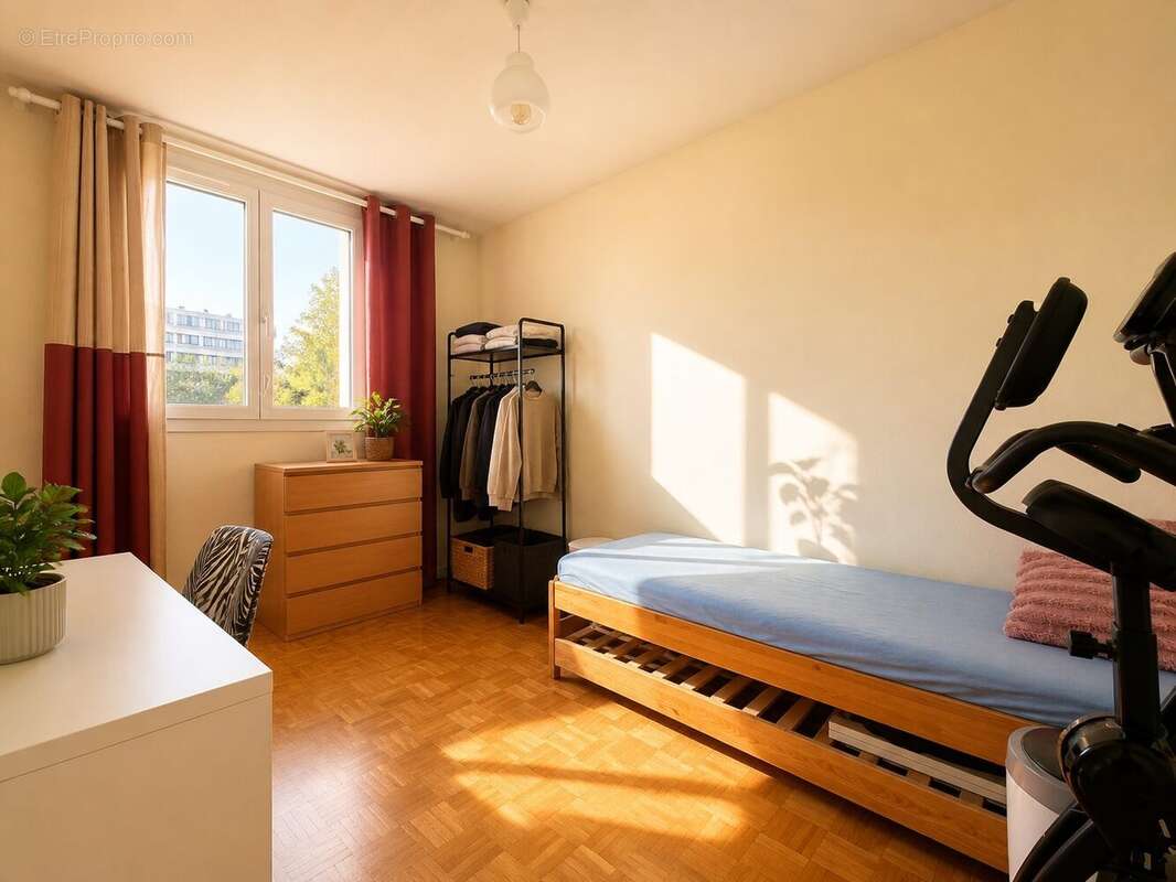 Appartement à FONTENAY-LE-FLEURY