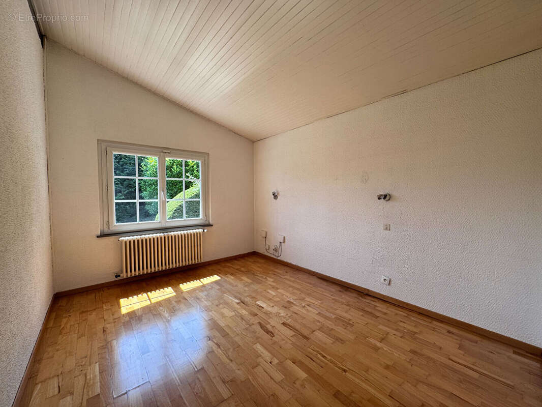 Maison à VETRAZ-MONTHOUX