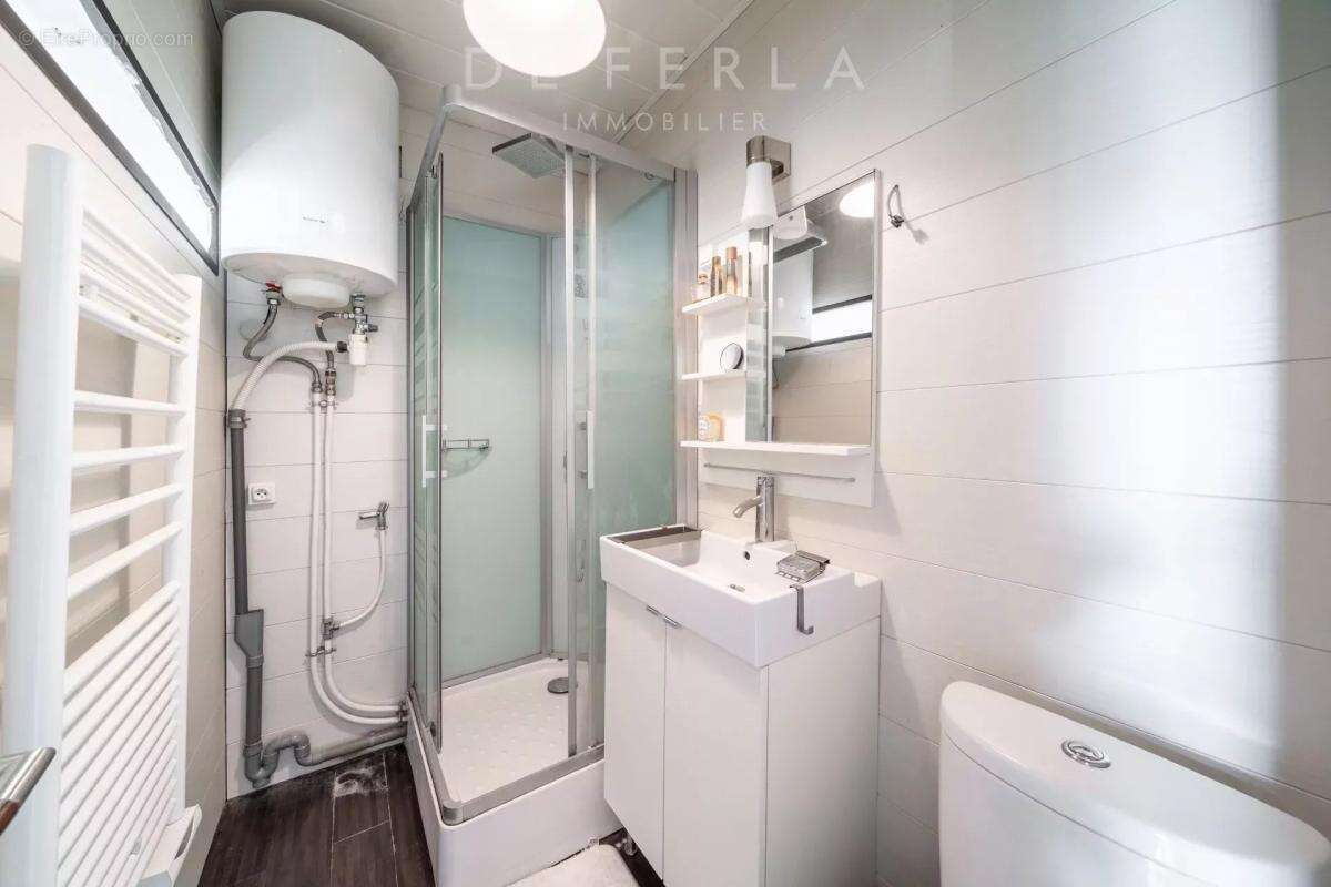 Appartement à PARIS-14E