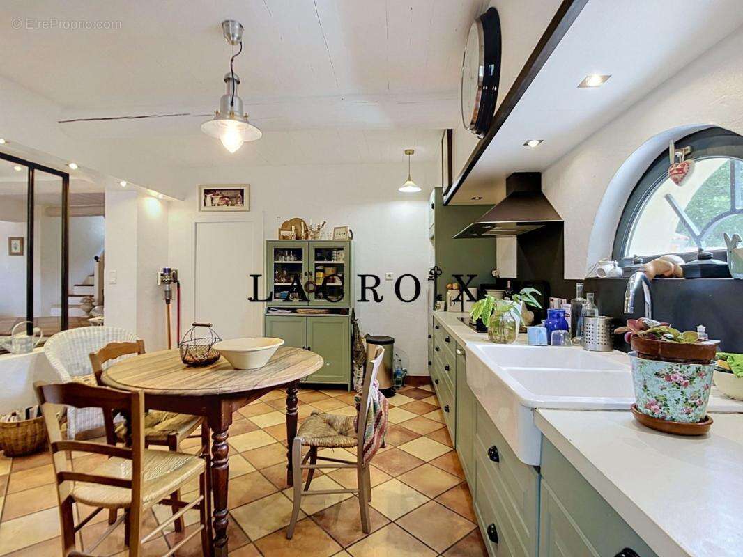 Maison 234 m² à Bedoin  - photo 9
