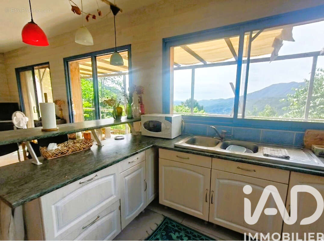 Maison 63 m² à Malarce-Sur-La-Thines  - photo 5