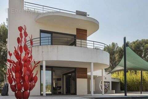 Maison à CARQUEIRANNE