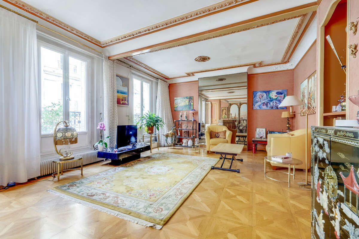Appartement à PARIS-6E