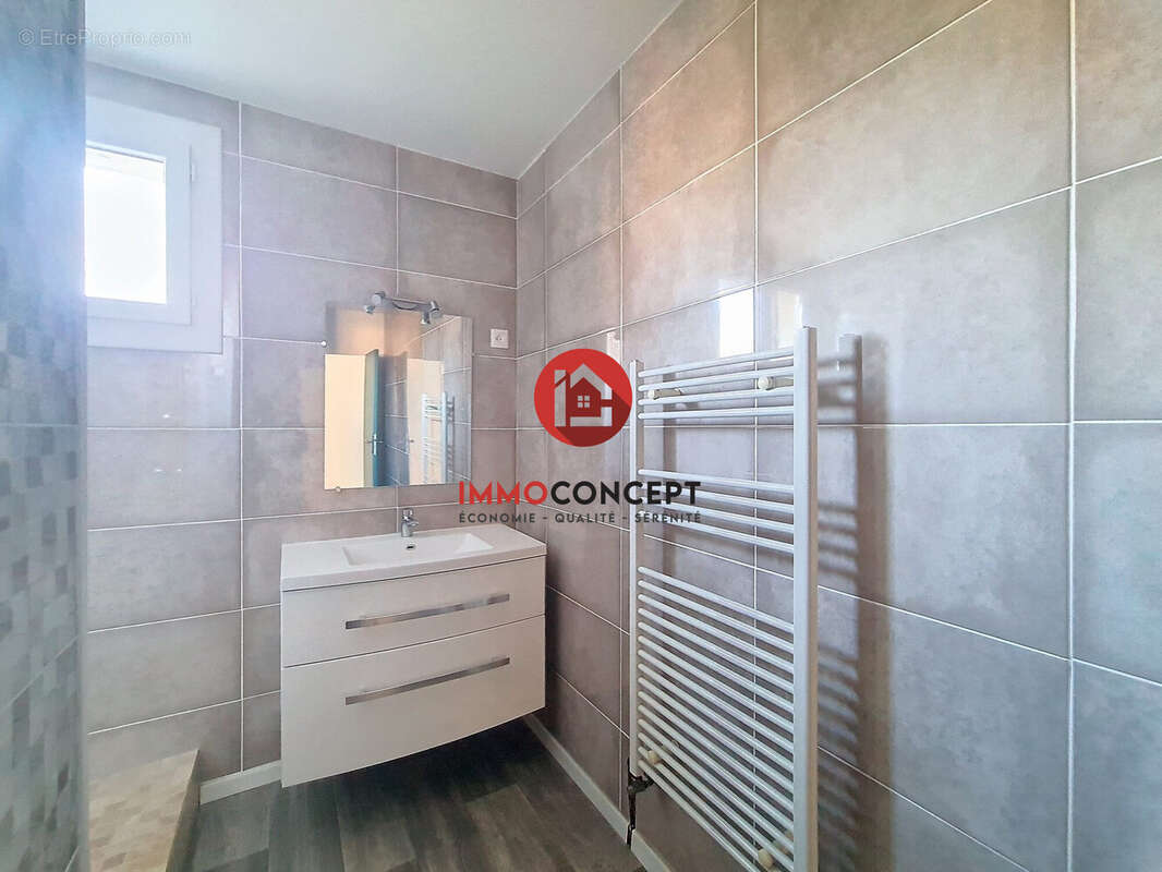 Maison à MONTFAUCON