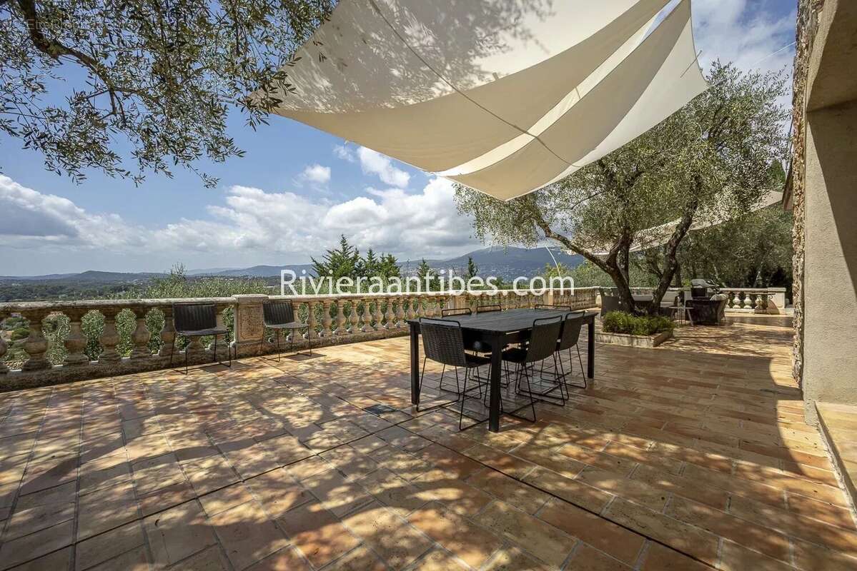 Maison à MOUANS-SARTOUX