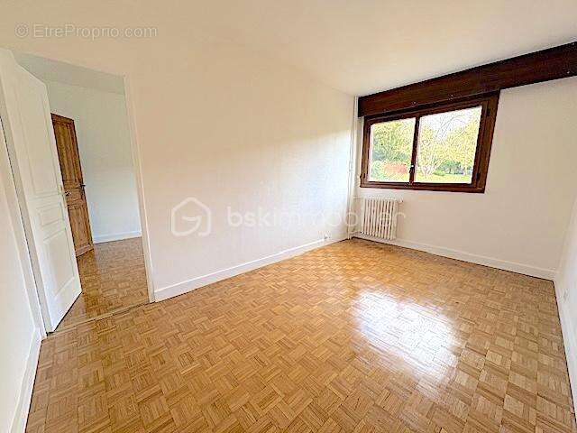 Appartement à L'ETANG-LA-VILLE