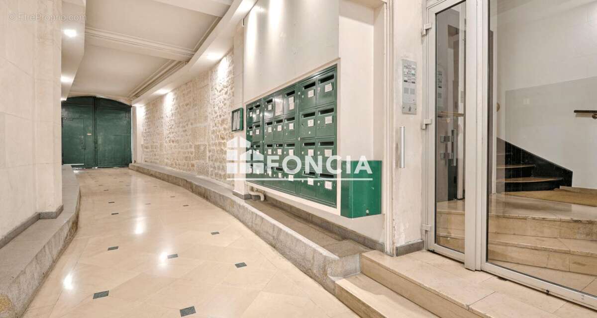 Appartement à PARIS-3E